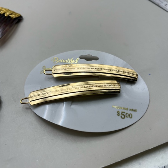 Elegant Hair Comb Set with Floral and Metallic Designs - Picture 6 of 6